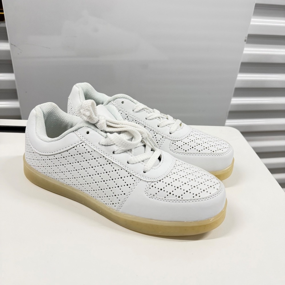 Gleamkicks Mens 8 White LED Light Up Sneakers USB Rechargeable Low Top Shoes
